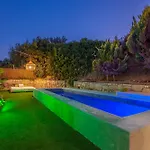 Villa White House