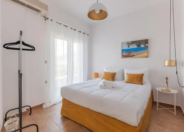 White House * Χερσόνησος