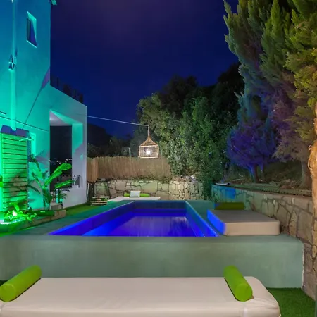 White House * خيرسونِسوس